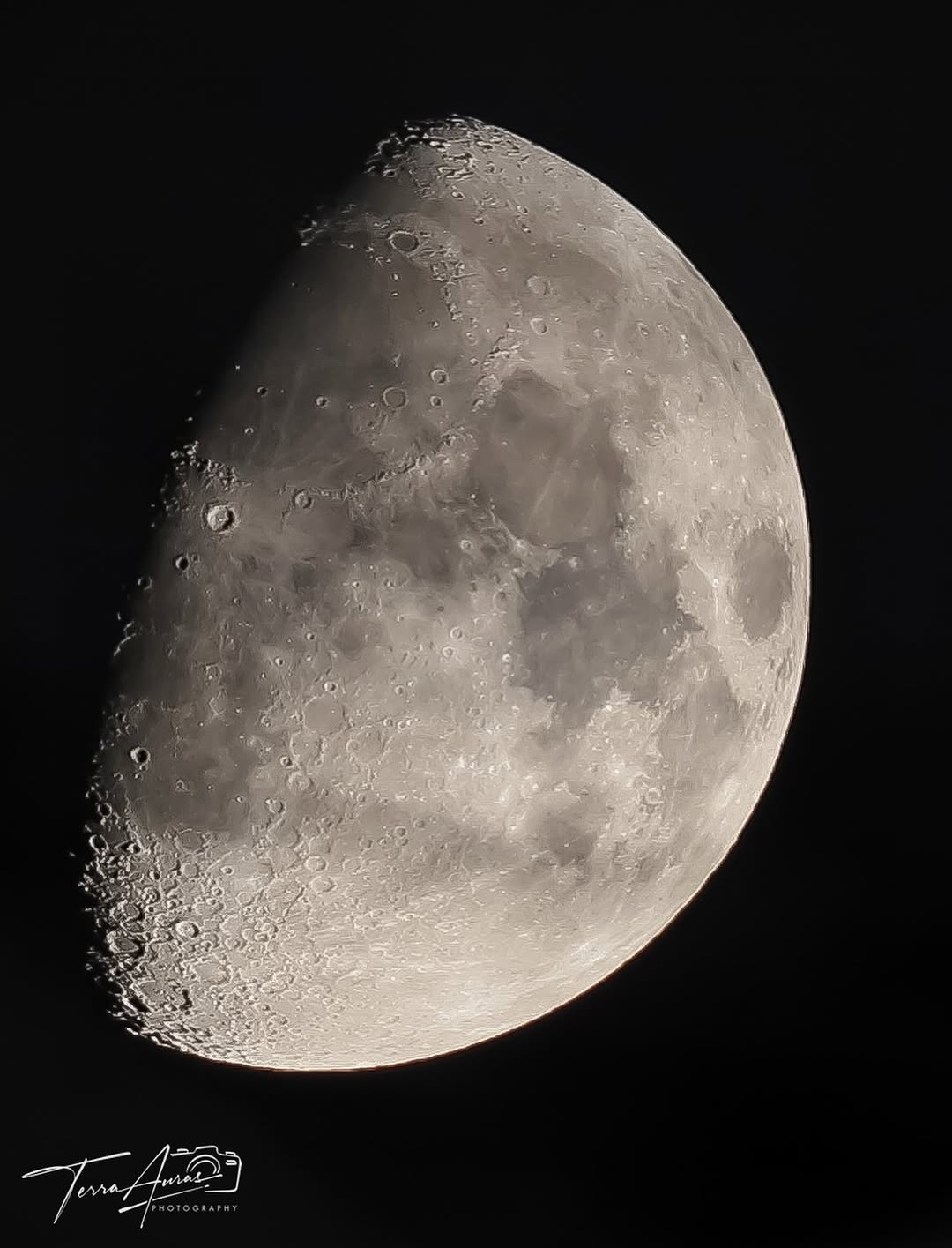 2025-10-12_08-51-43_UTC